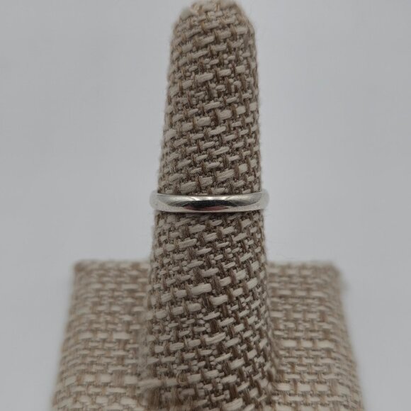 Size 7 Sterling Silver Plain Unisex Band Ring A2640 - Picture 1 of 7